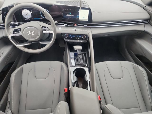 Used 2025 Hyundai Elantra SEL FWD image 21