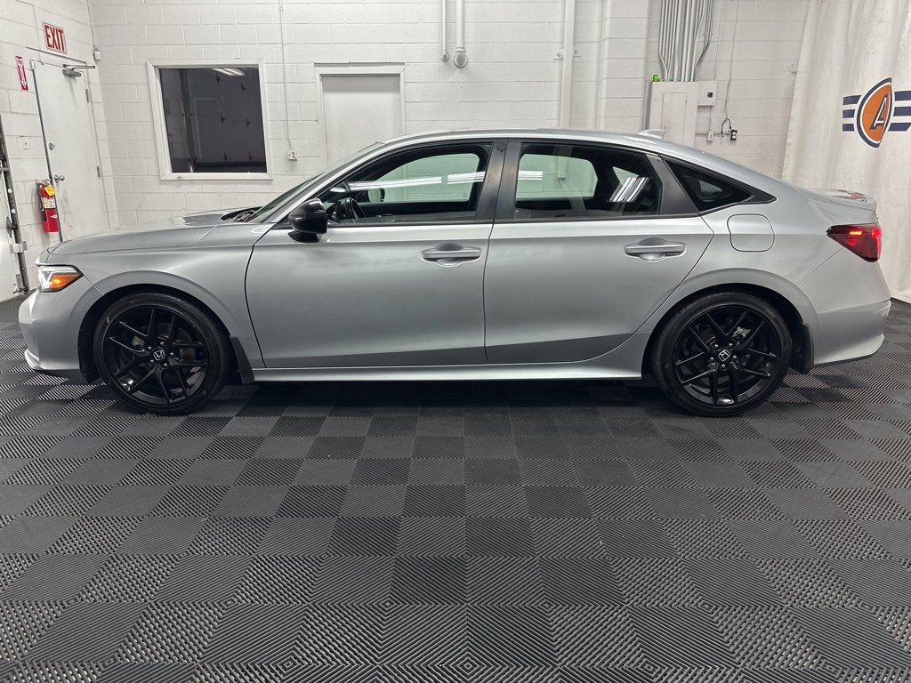 Used 2025 Honda Civic Sport image 6