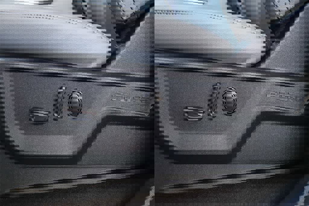 New 2025 Ford F150 Lightning Flash image 20