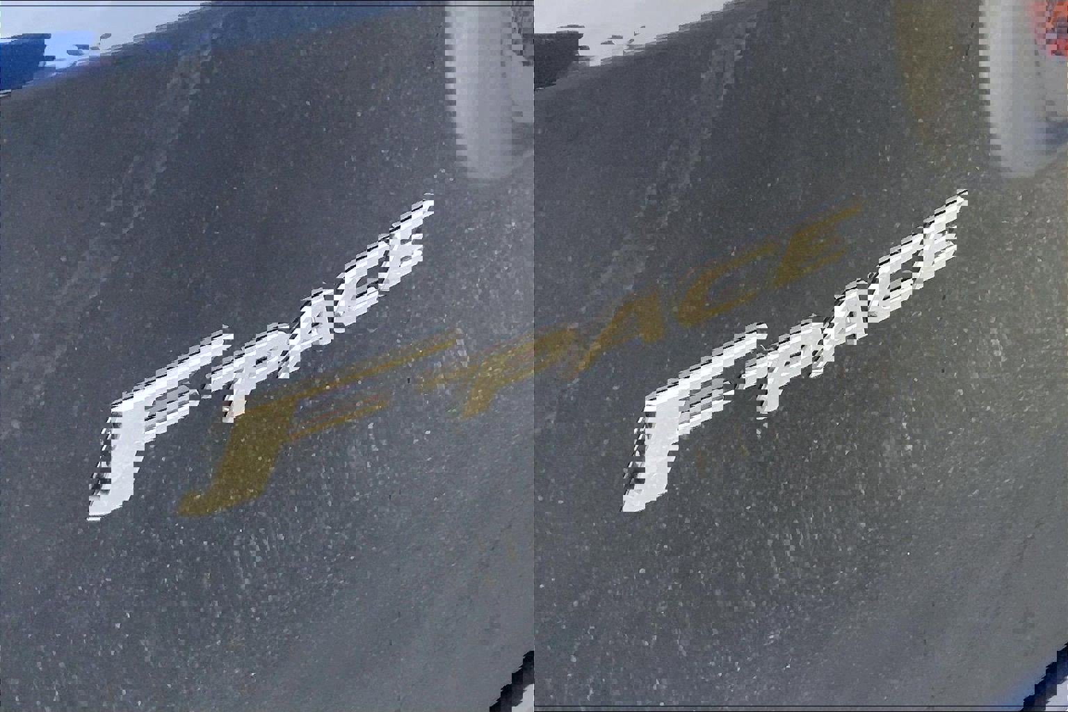 Used 2022 Jaguar F-PACE S image 31