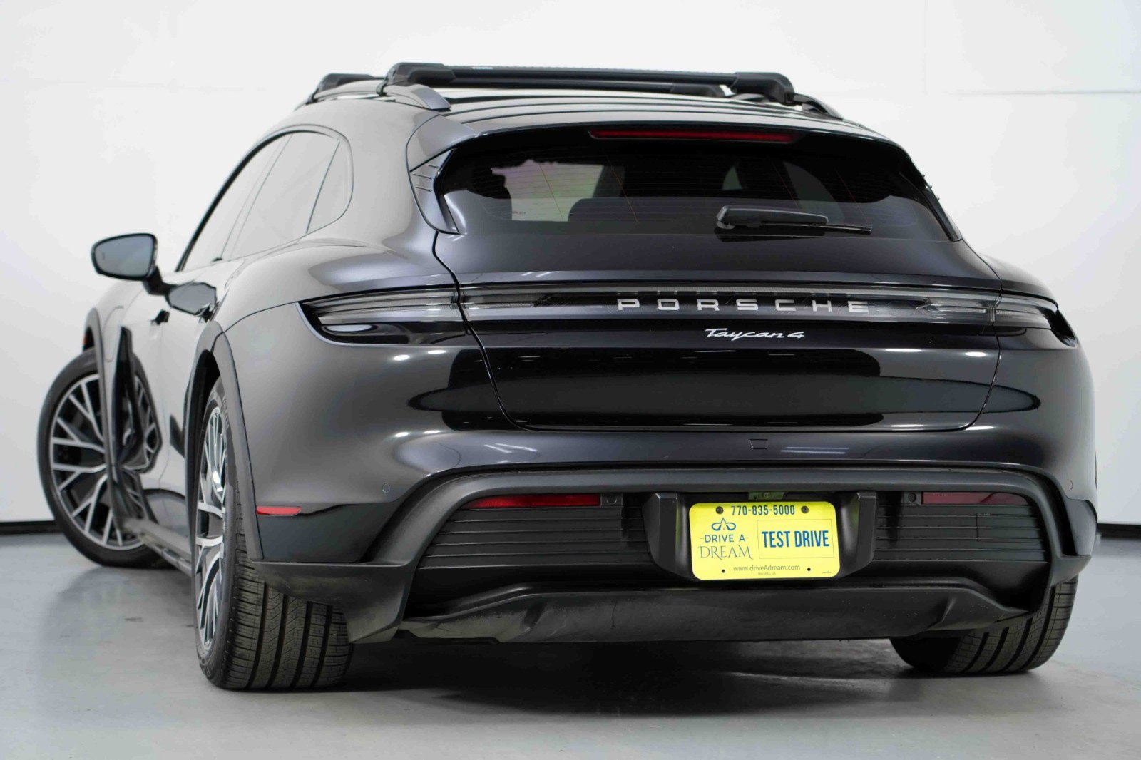 Used 2023 Porsche Taycan 4 Cross Turismo w/ Premium Package image 6