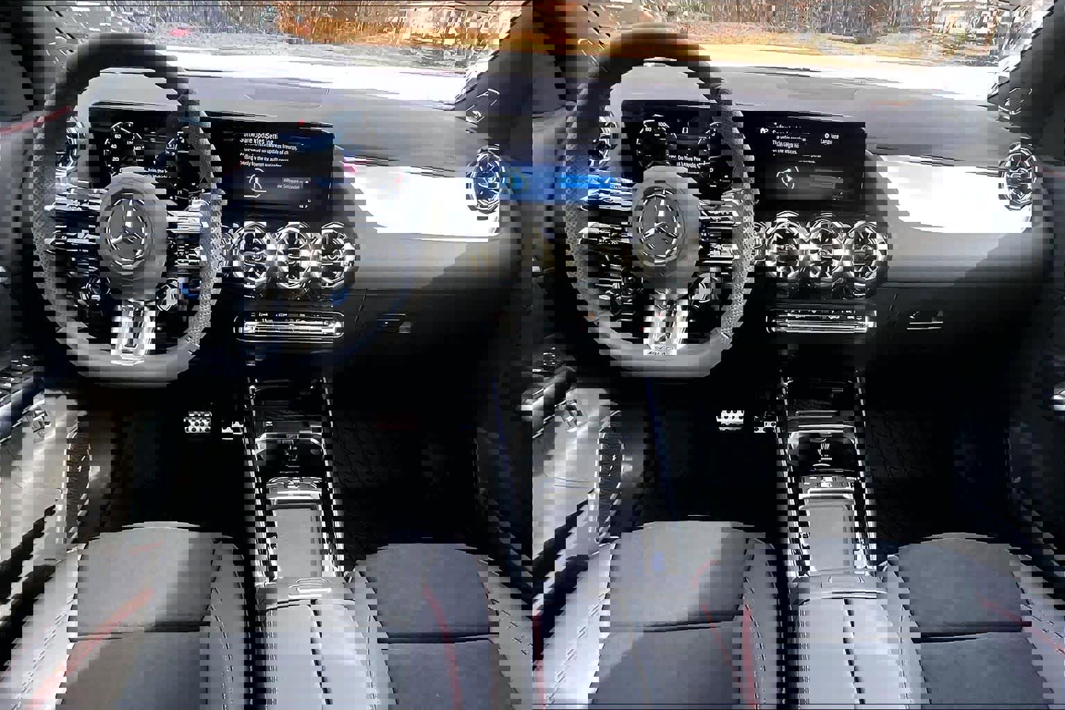 New 2026 Mercedes-Benz GLA 35 AMG 4MATIC image 8