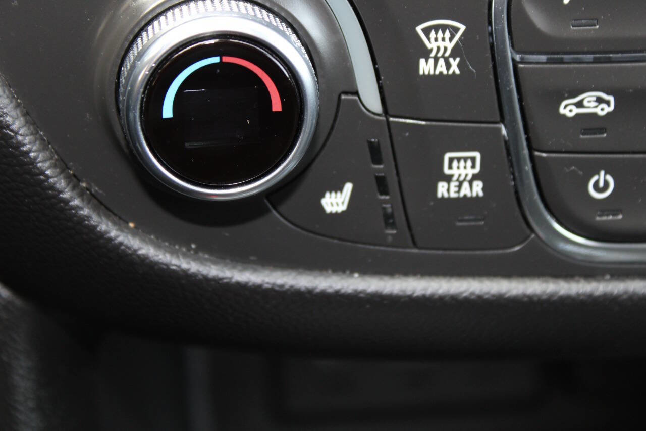 Used 2021 Chevrolet Equinox LT image 27