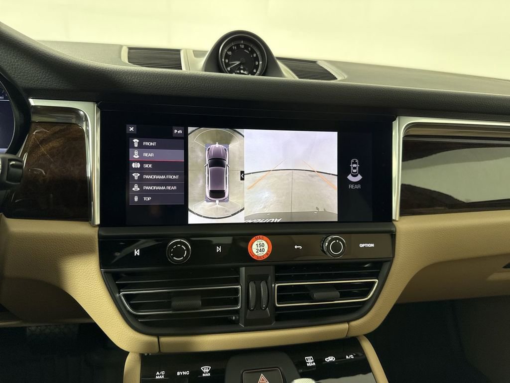 New 2026 Porsche Macan AWD/4WD image 30