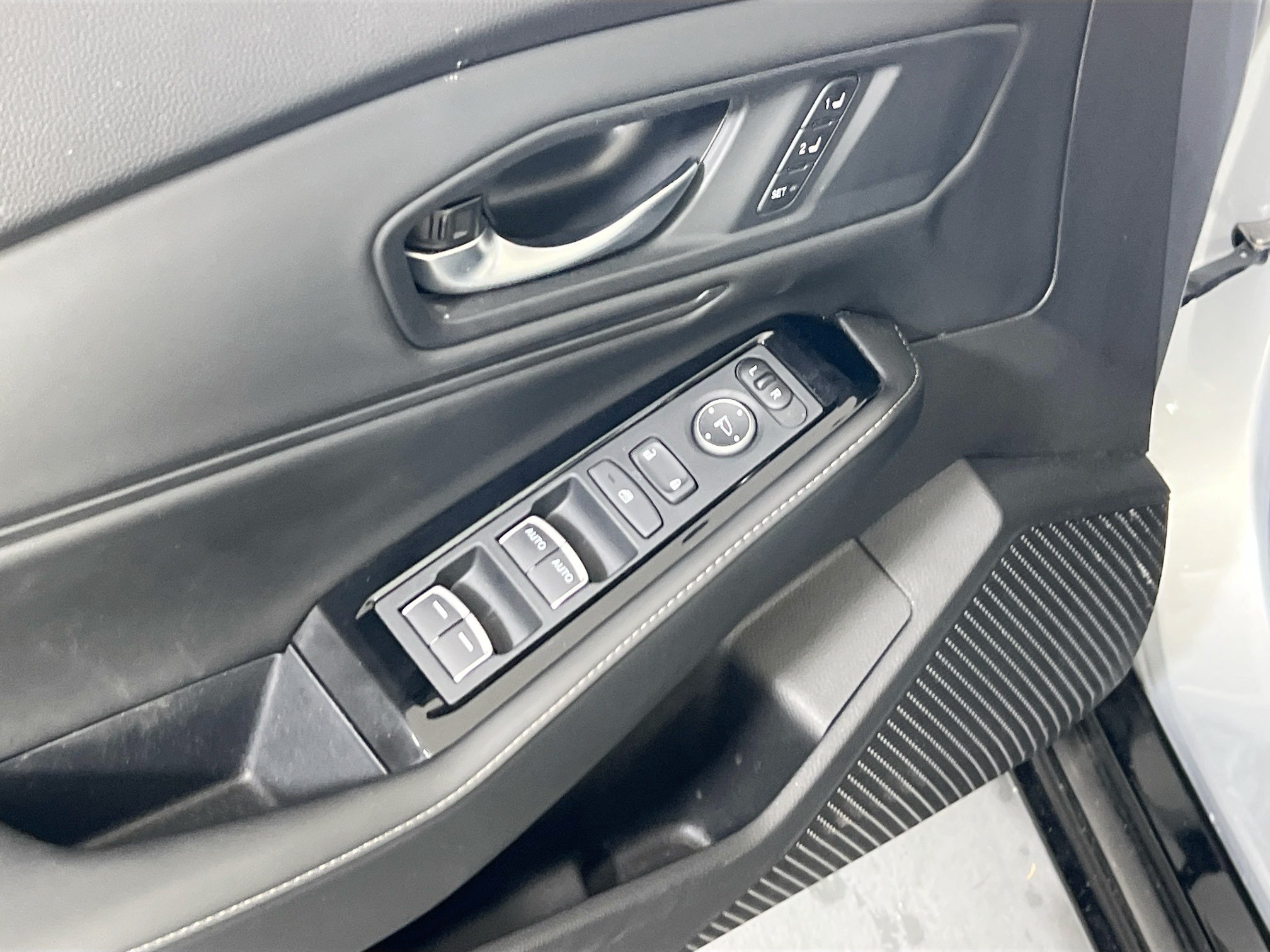 Used 2023 Honda Accord Touring image 17