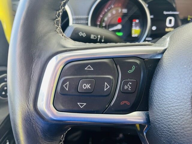 Used 2022 Jeep Wrangler Unlimited Sahara w/ Cold Weather Group AWD/4WD image 25