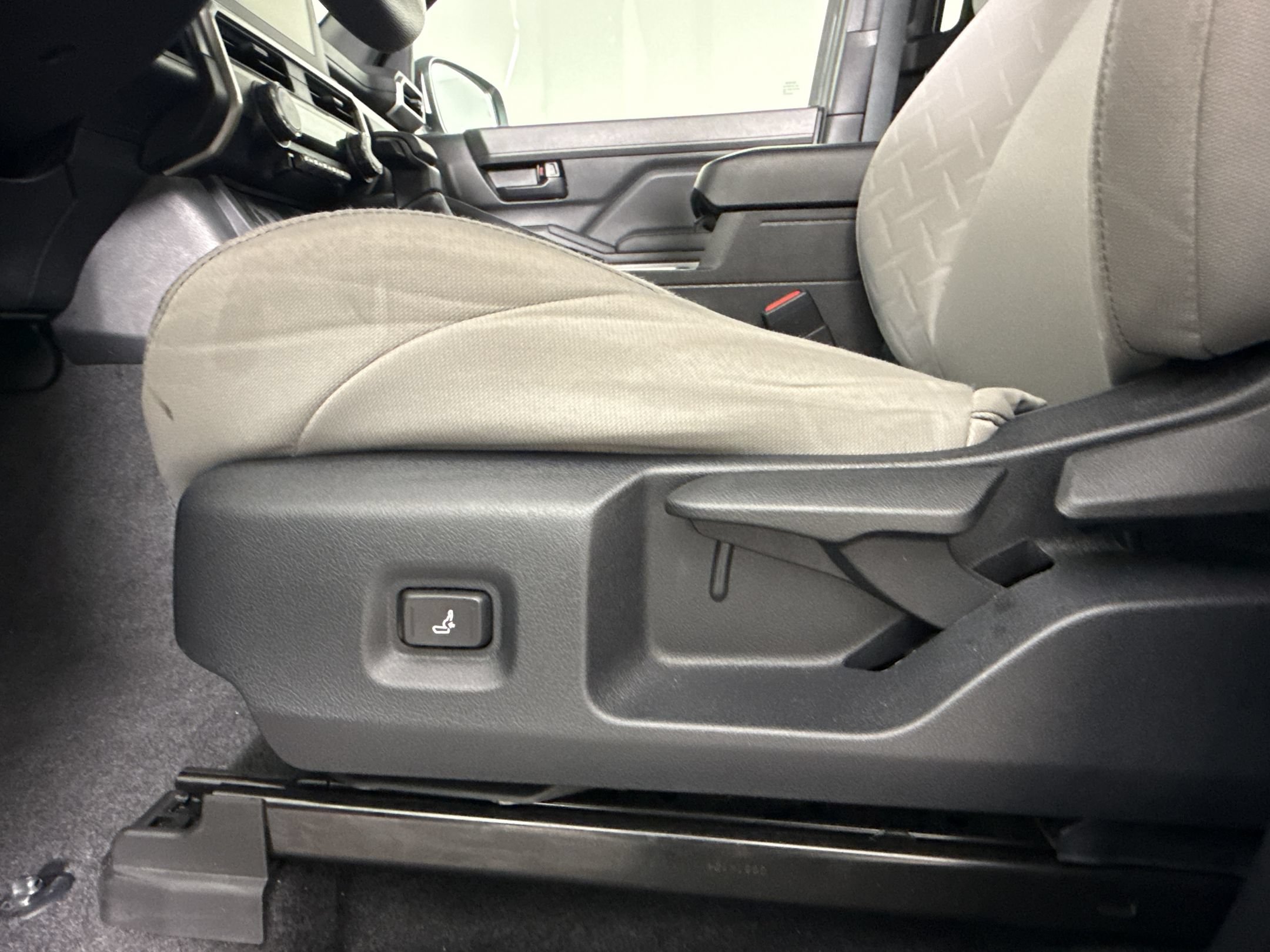 Used 2024 Toyota Tacoma SR5 RWD image 12