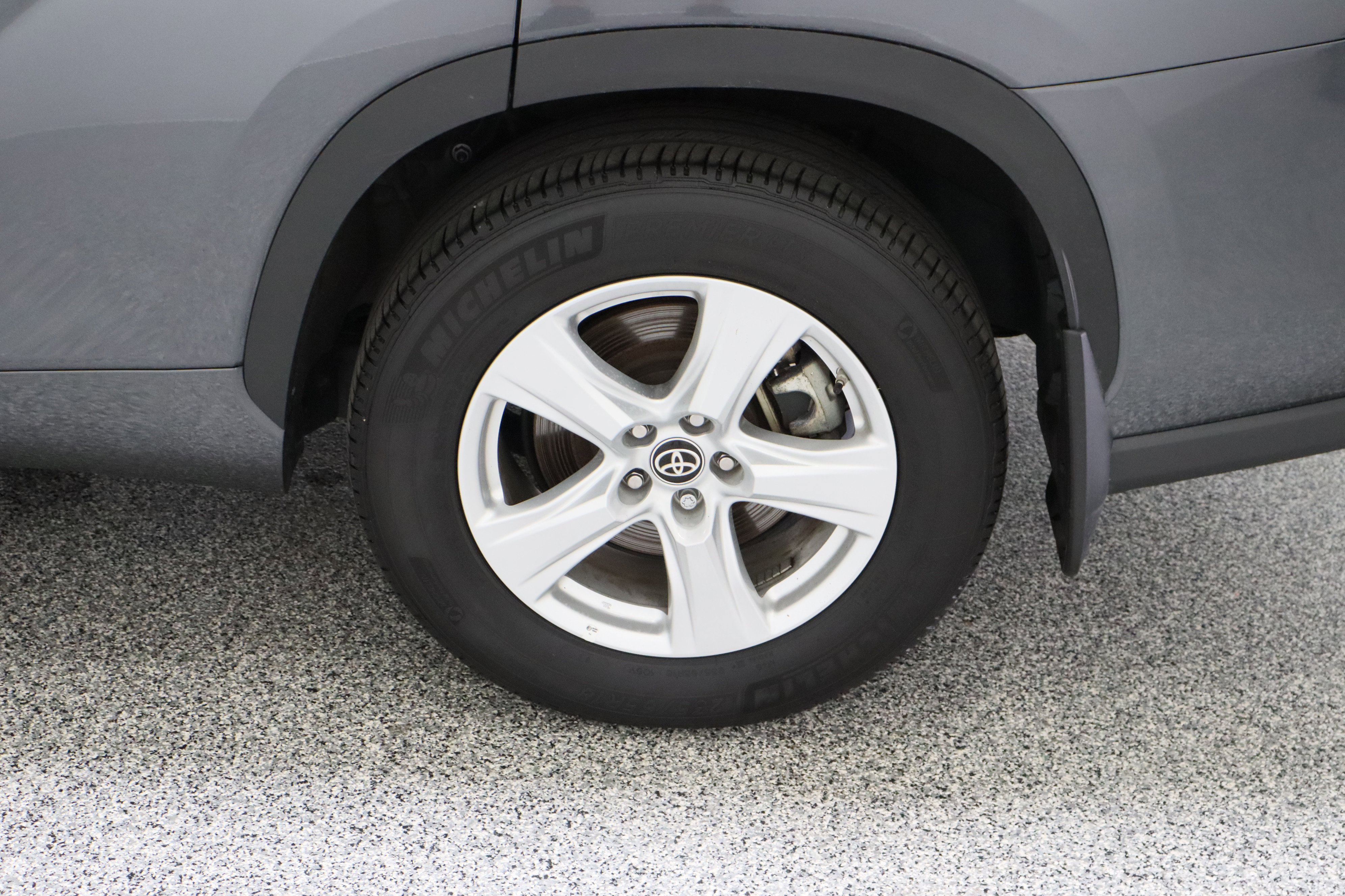 Certified 2025 Toyota Highlander LE image 10