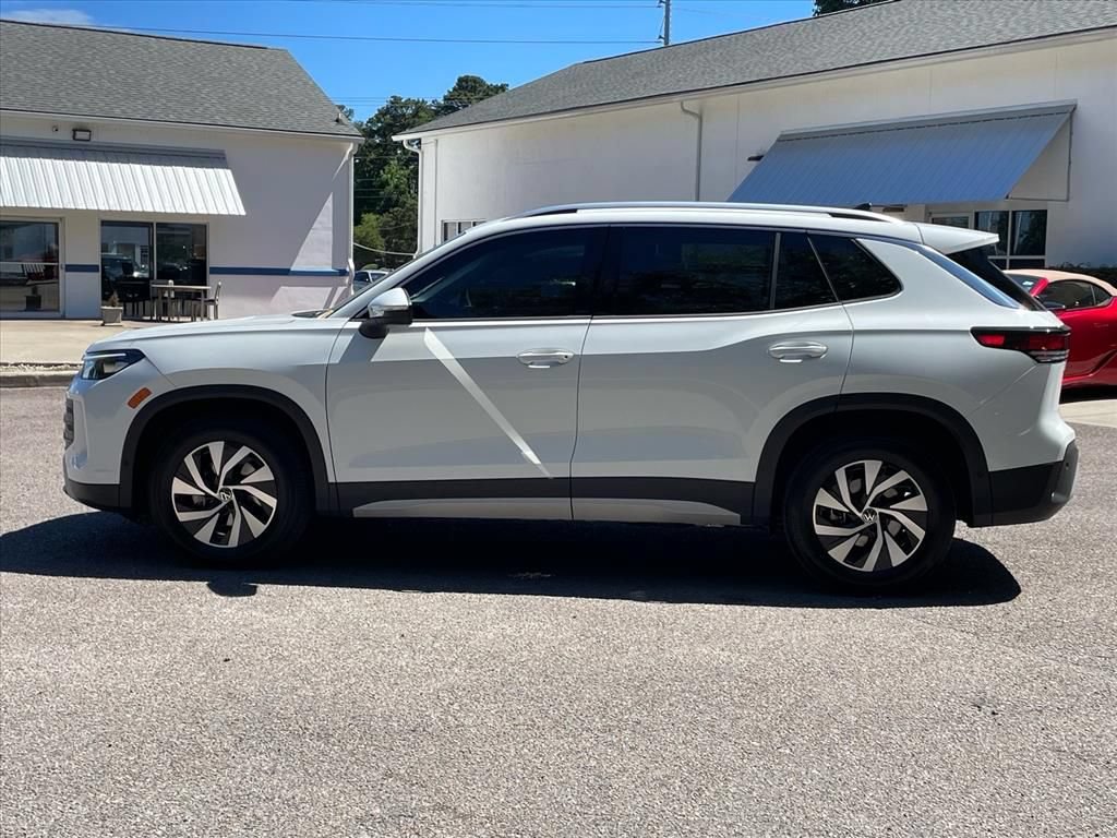 Used 2025 Volkswagen Tiguan S FWD image 27