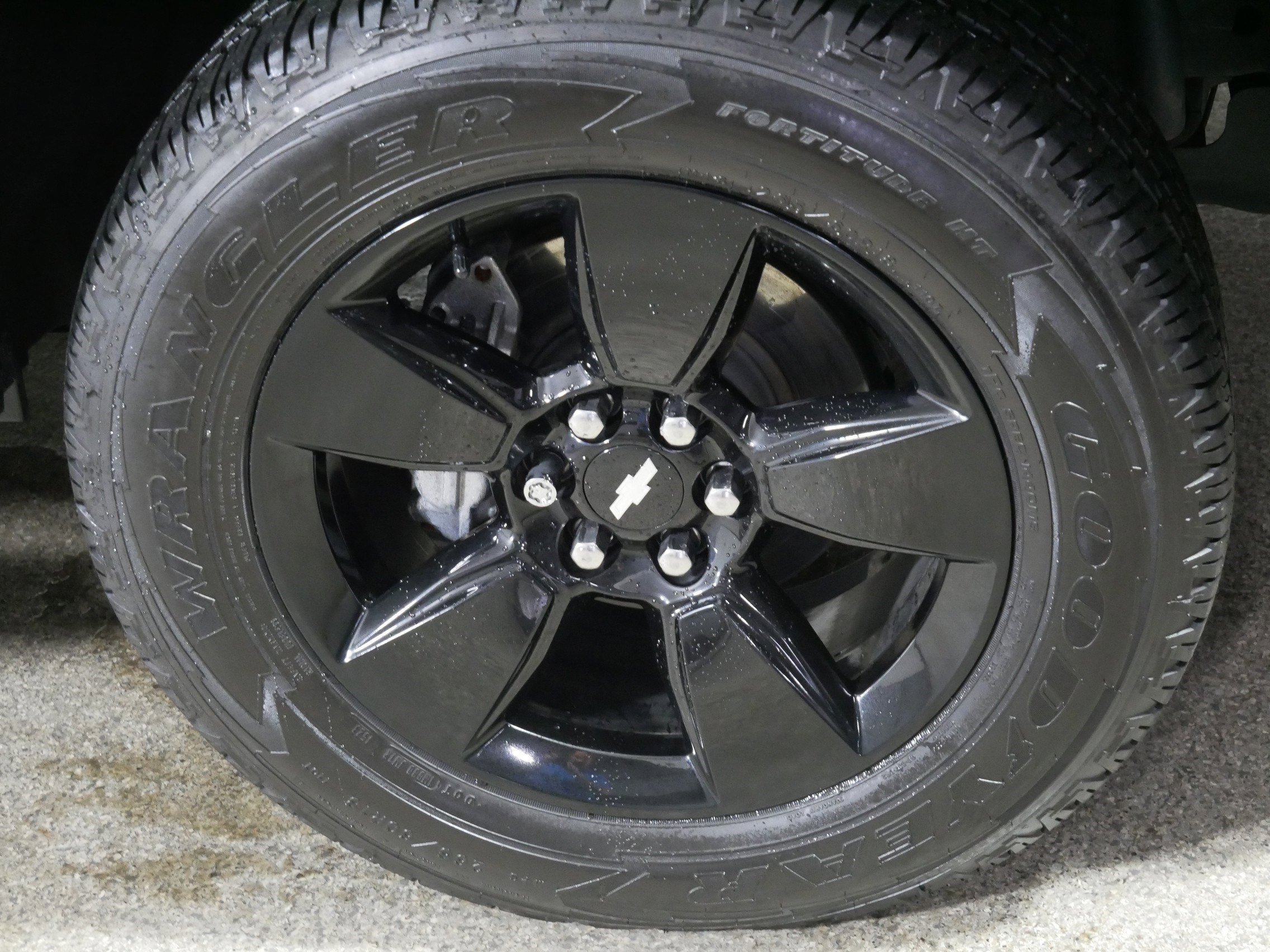 Used 2016 Chevrolet Colorado LT w/ Midnight Edition image 15