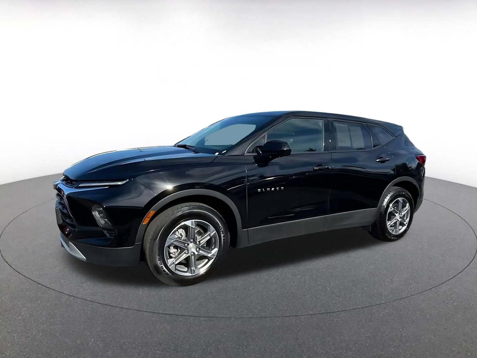 Used 2025 Chevrolet Blazer LT FWD image 7