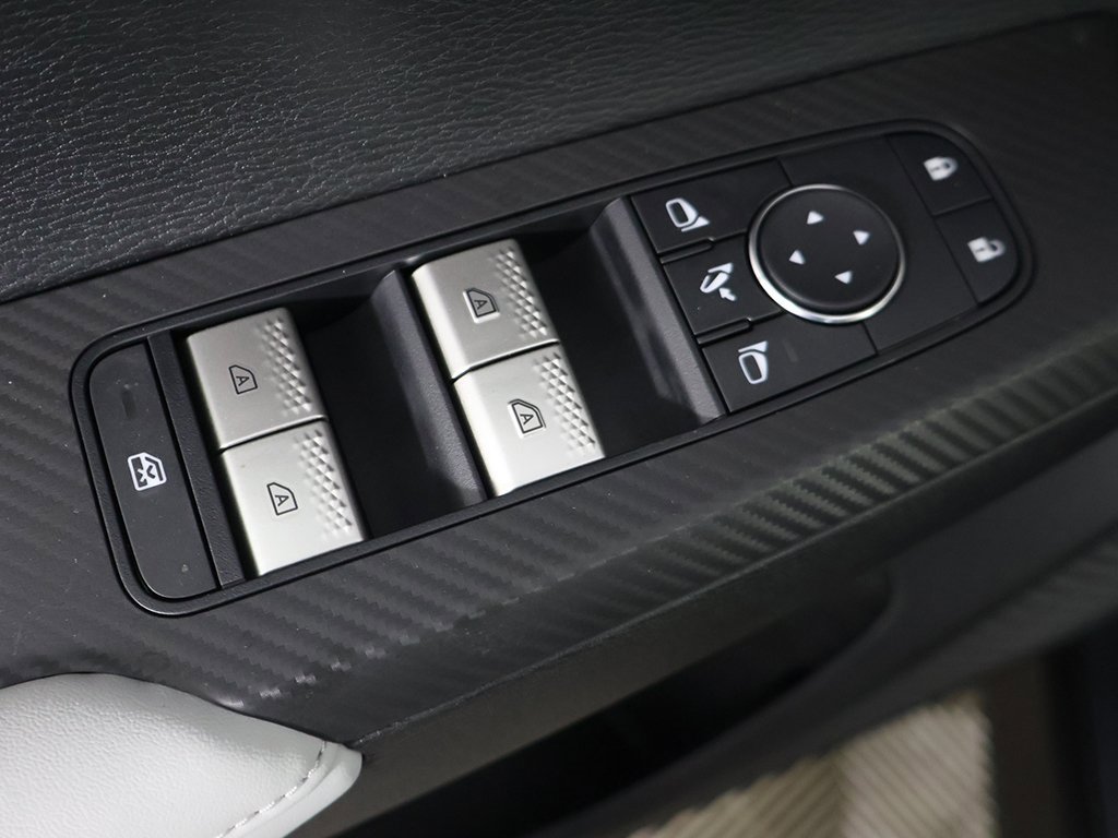 New 2025 Mitsubishi Outlander SEL image 41