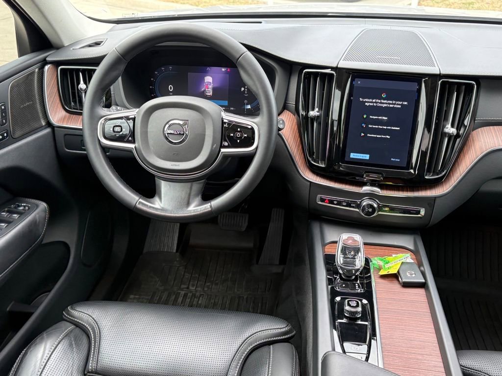 Used 2023 Volvo XC60 B5 Ultimate w/ Climate Package image 13
