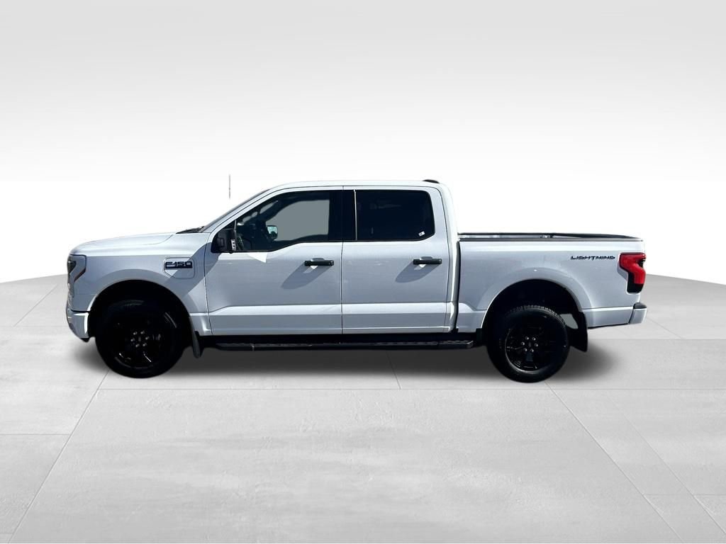 Used 2025 Ford F150 Lightning XLT AWD/4WD image 2