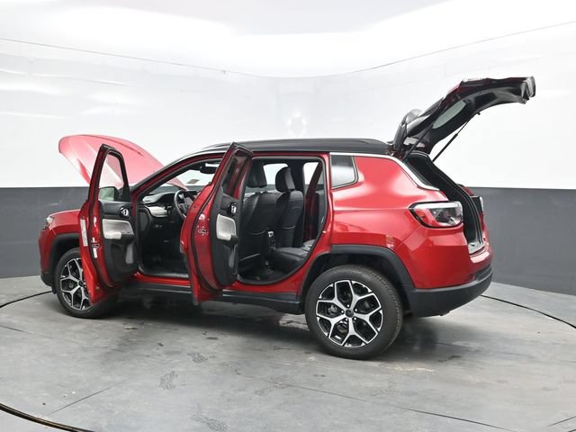Used 2025 Jeep Compass Limited AWD/4WD image 44