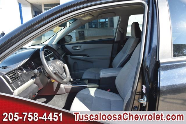 Used 2016 Toyota Camry SE image 18