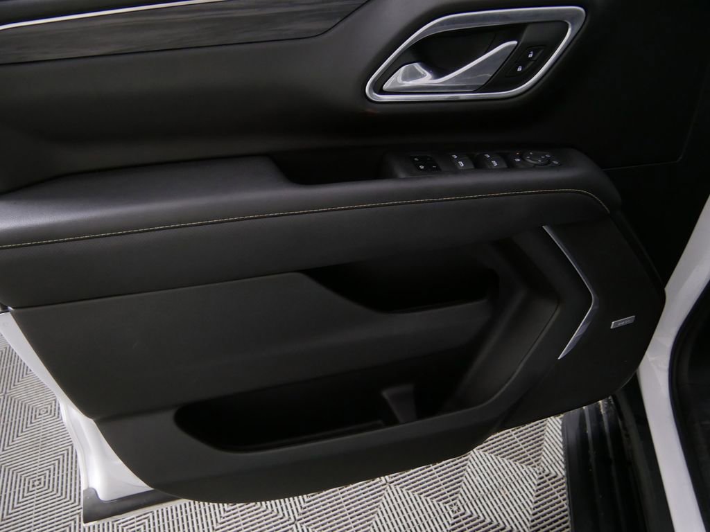 Used 2023 GMC Yukon SLT image 13