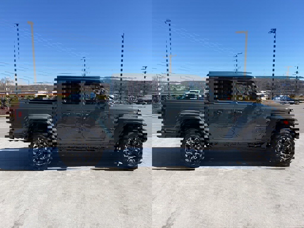 New 2026 Jeep Gladiator Sport image 21