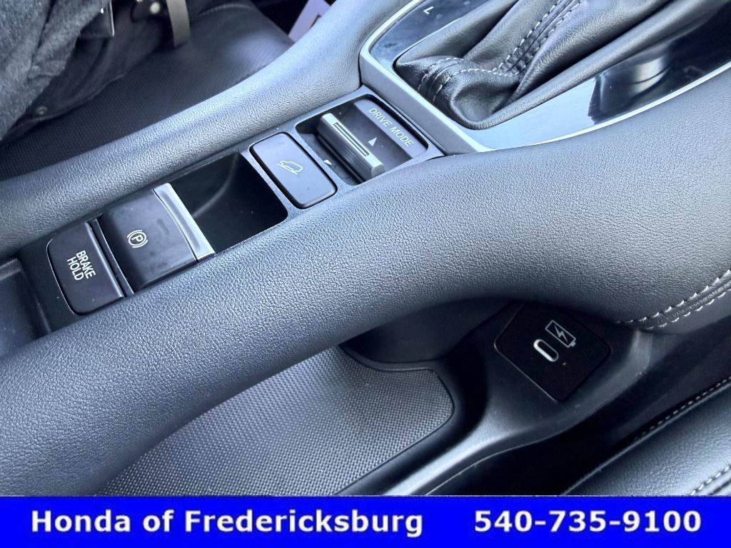 Certified 2024 Honda HR-V EX-L image 40