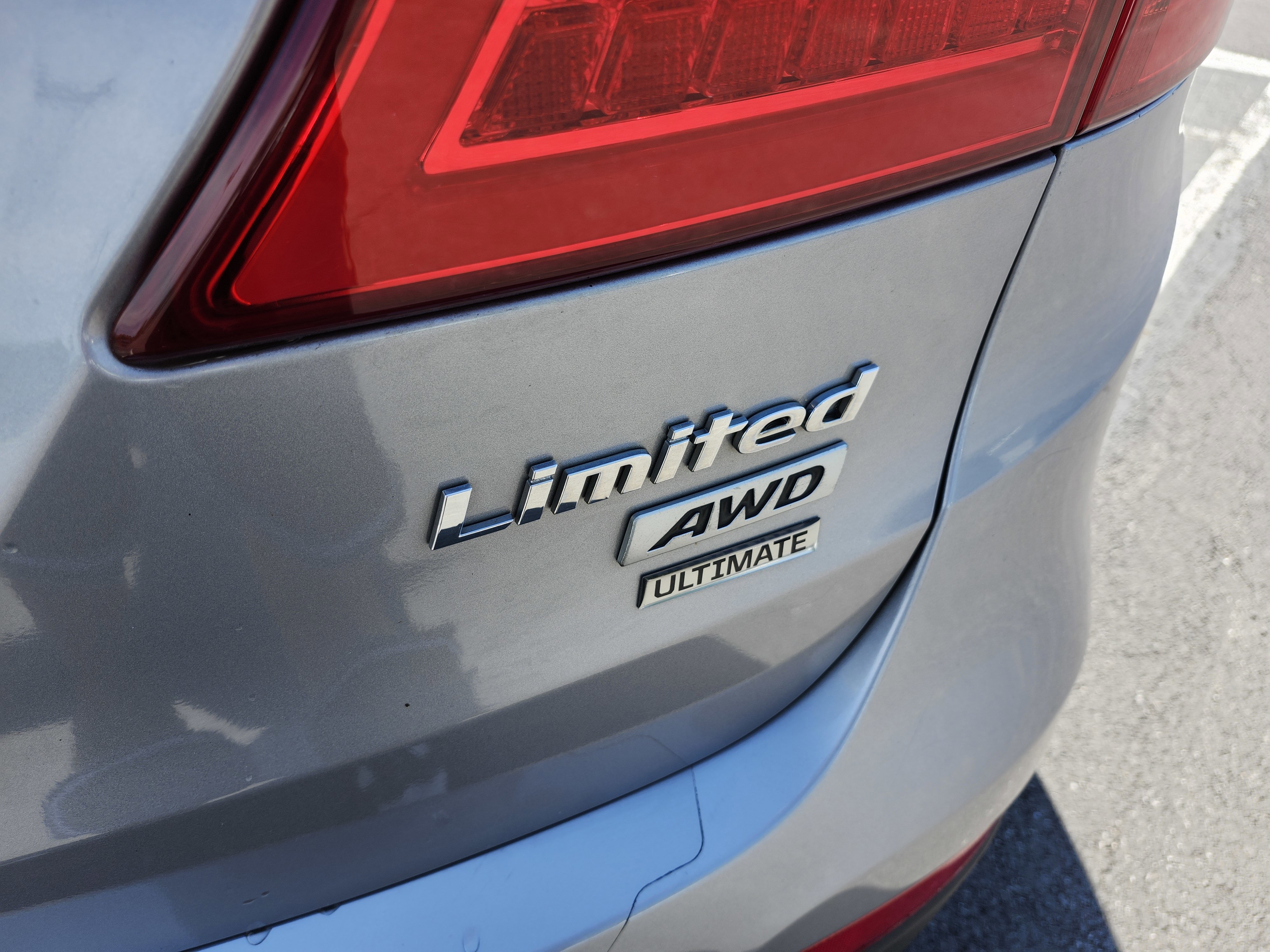 Used 2014 Hyundai Santa Fe Limited w/ Ultimate Package 07 AWD/4WD image 24
