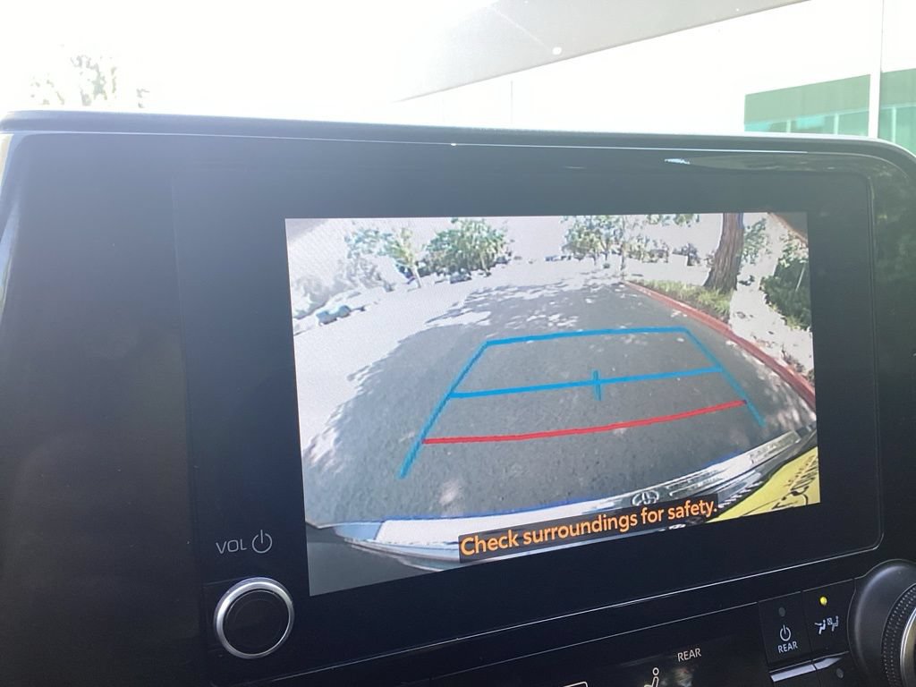 Used 2023 Toyota Highlander XLE AWD/4WD image 15