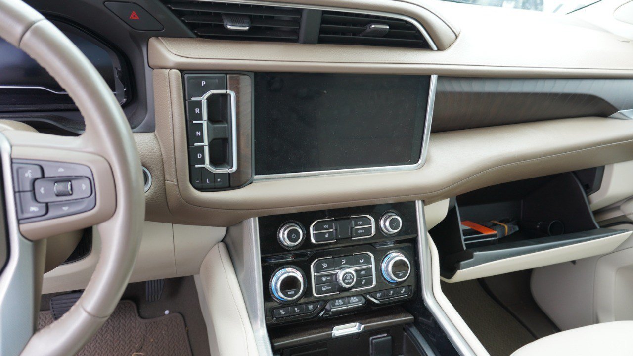 Used 2023 GMC Yukon Denali w/ Denali Reserve Package RWD image 12