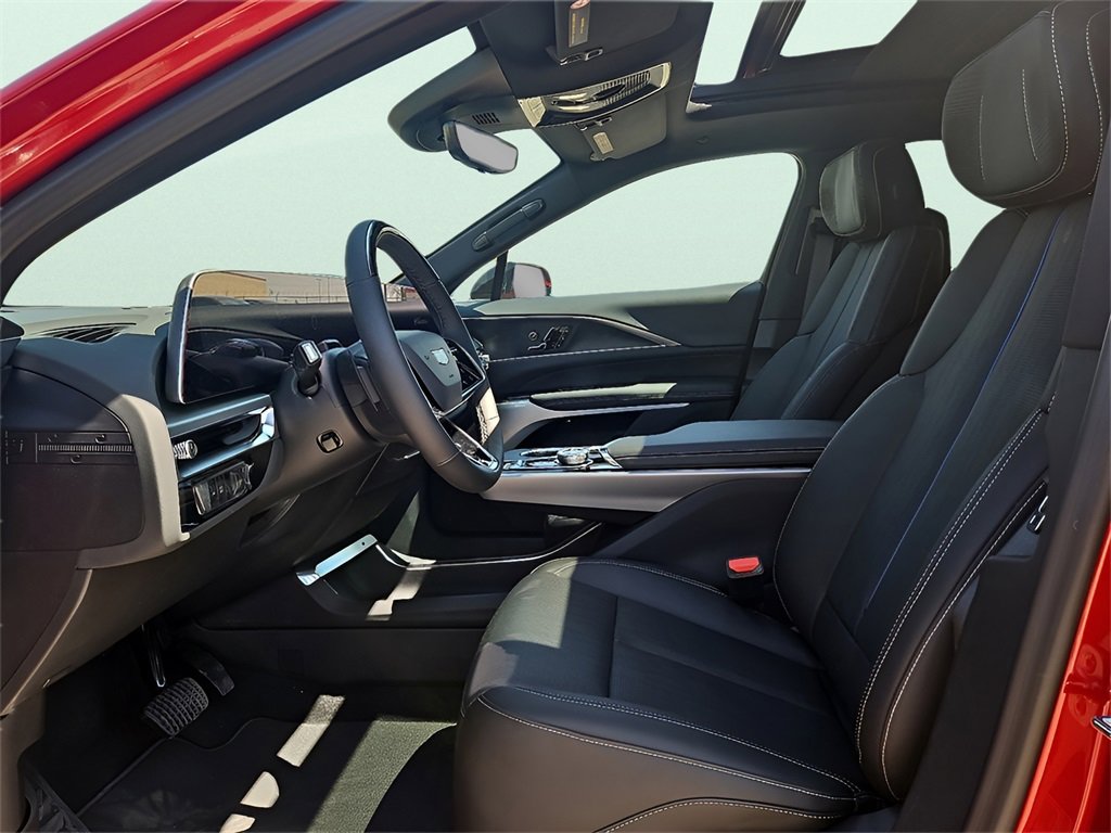 New 2025 Cadillac Lyriq Sport image 30
