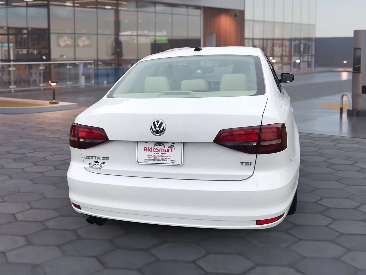 Used 2017 Volkswagen Jetta SE FWD image 10