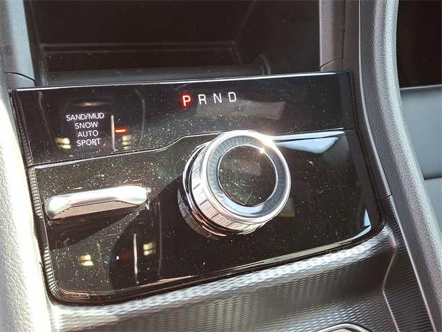 Used 2025 Jeep Grand Cherokee L Limited w/ Black Appearance Package image 12