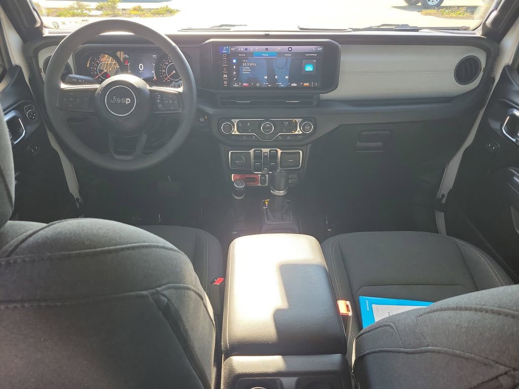 Used 2024 Jeep Wrangler Willys image 15