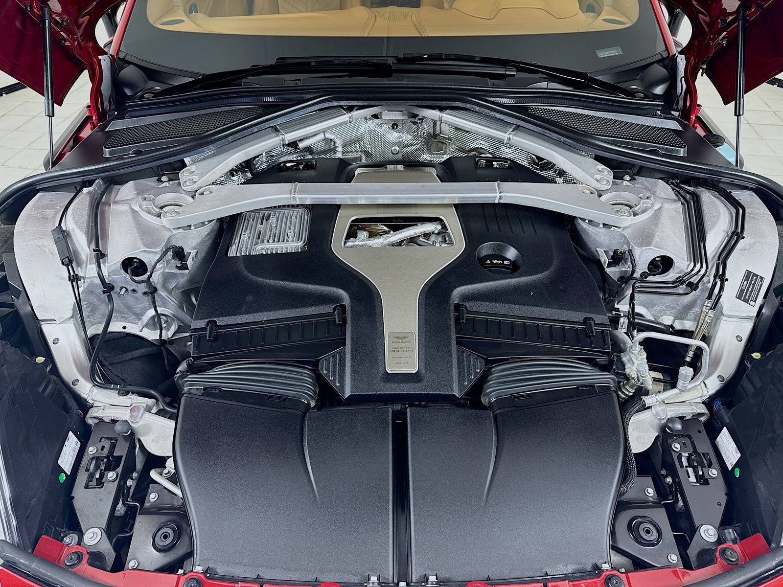 Used 2024 Aston Martin DBX 707 image 28