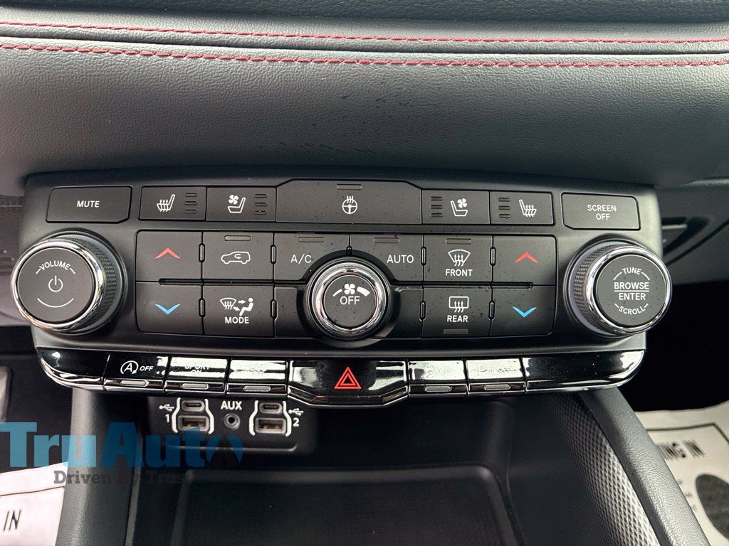 Used 2024 Dodge Durango GT AWD/4WD image 34