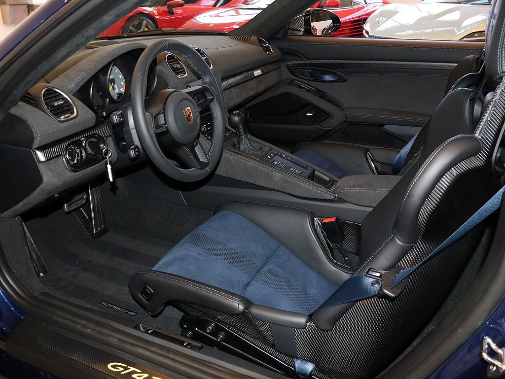 Used 2024 Porsche 718 Cayman GT4 RS RWD image 4