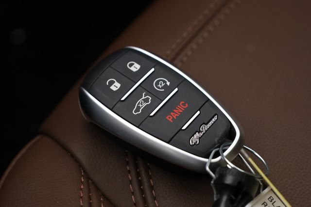 Used 2024 Alfa Romeo Stelvio Ti w/ Active Assist Plus Package image 29