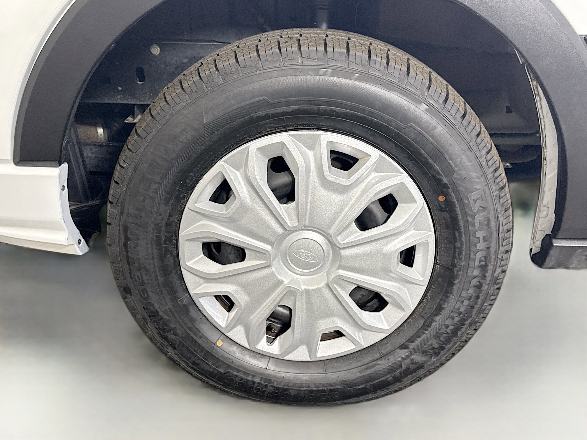 Used 2023 Ford Transit 350 XLT image 37