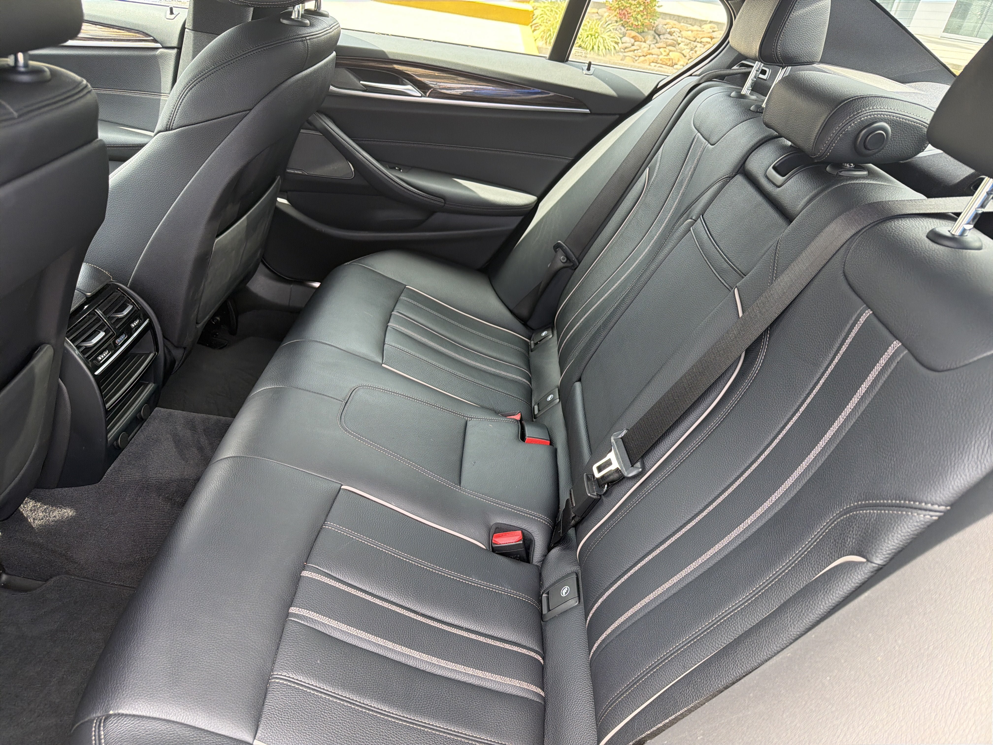 Used 2019 BMW 530i xDrive AWD/4WD image 19