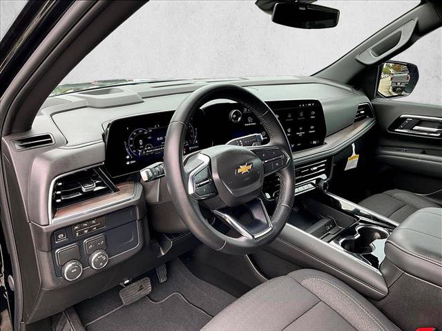 Used 2026 Chevrolet Suburban LS RWD image 14