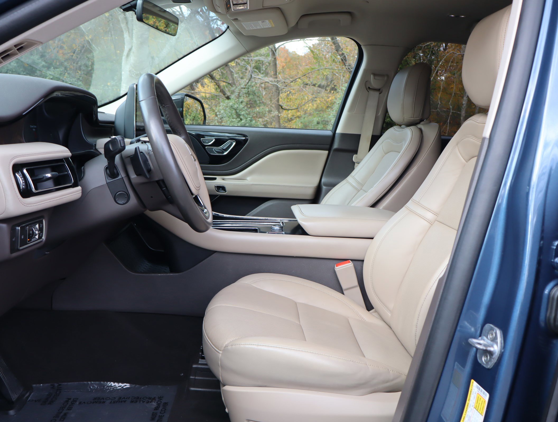 Used 2020 Lincoln Aviator Reserve image 15