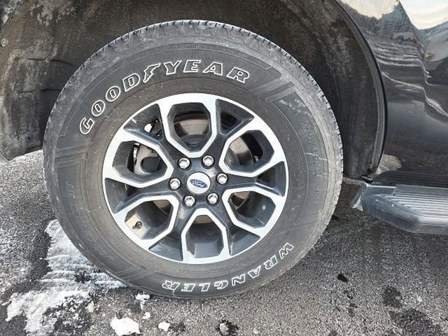 Certified 2024 Ford Expedition XLT image 12