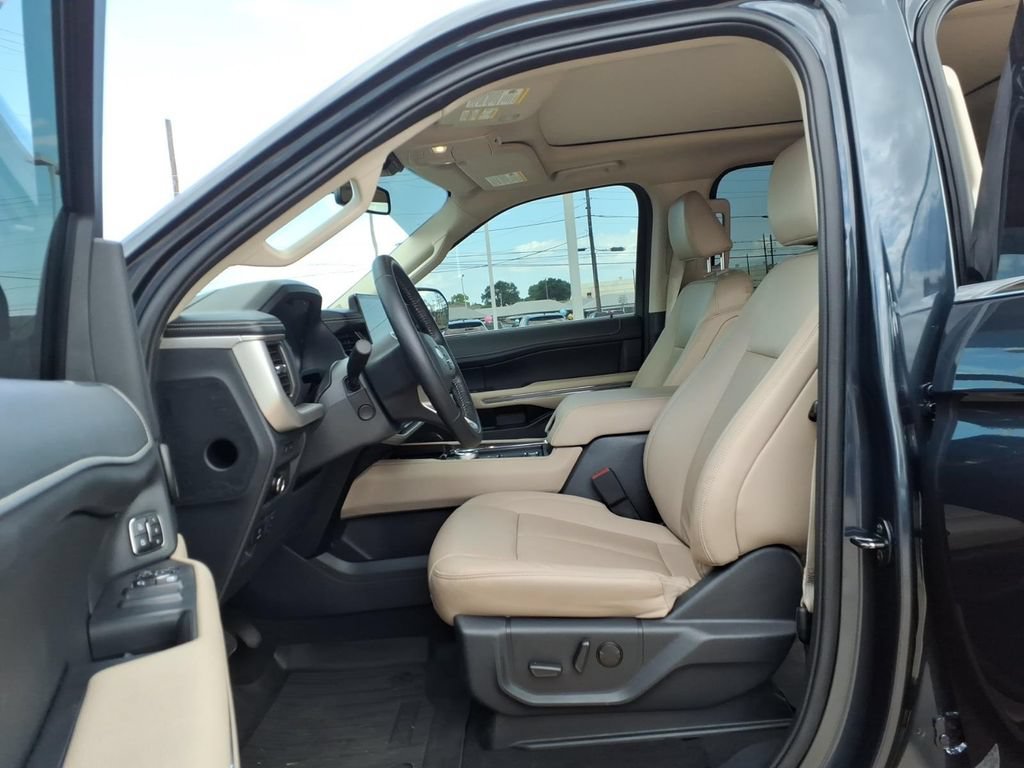 Used 2023 Ford Expedition XLT RWD image 16