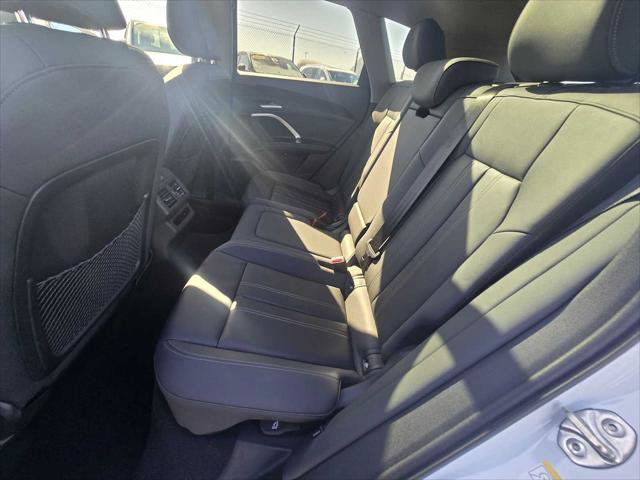 Used 2025 Audi Q5 Premium w/ Convenience Package AWD/4WD image 17