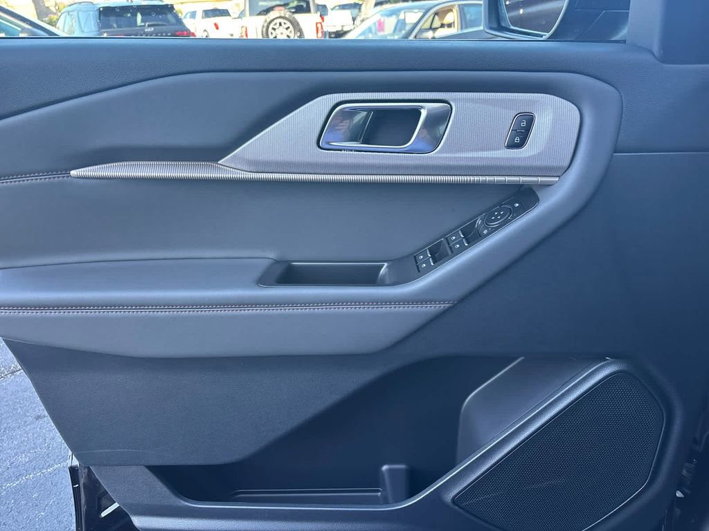 New 2026 Ford Explorer Active image 17