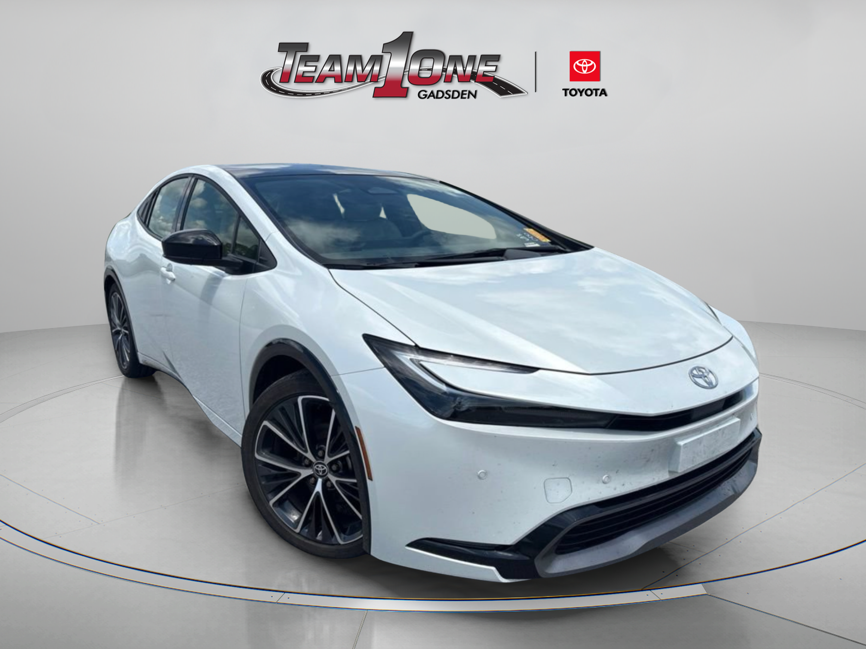 Certified 2024 Toyota Prius XLE FWD image 1