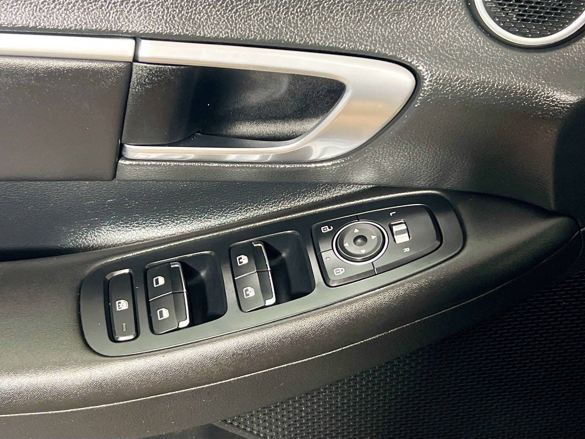 Used 2023 Hyundai Sonata SEL image 16