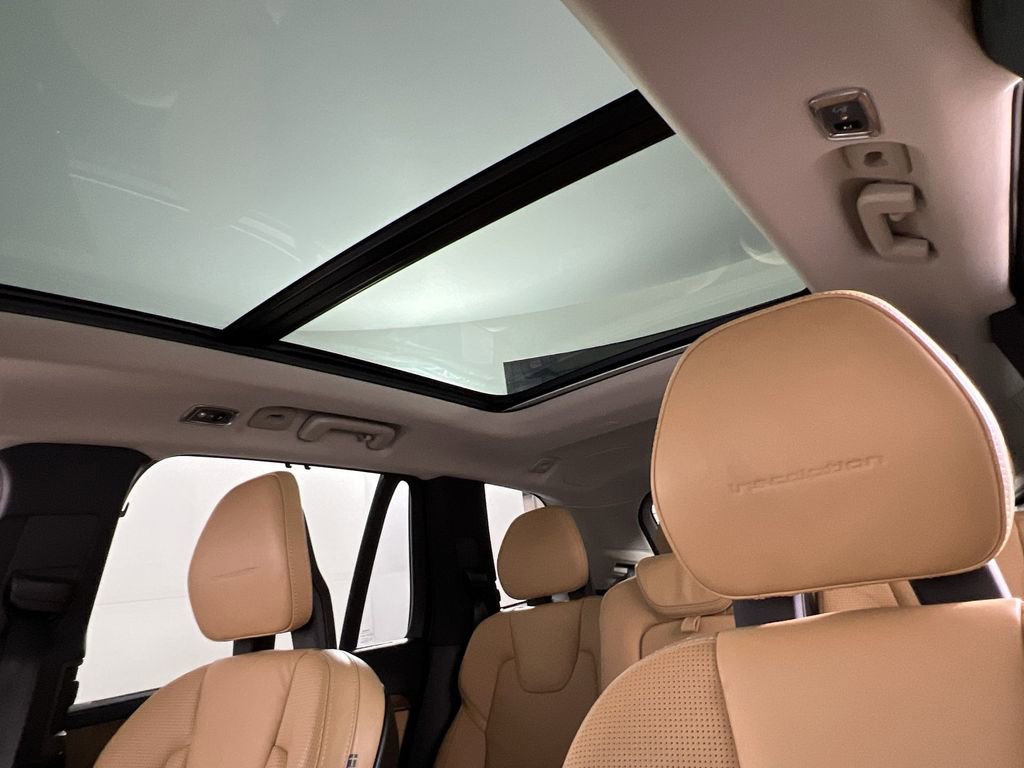 Used 2016 Volvo XC90 T6 Inscription w/ Protection Package Plus image 14