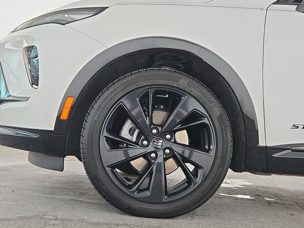 Used 2024 Buick Envision Sport Touring AWD/4WD image 38