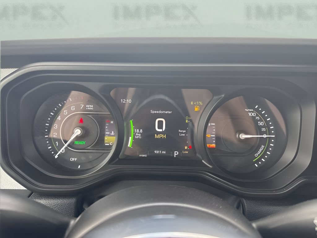 Used 2025 Jeep Wrangler Unlimited Sahara w/ Safety Group AWD/4WD image 23