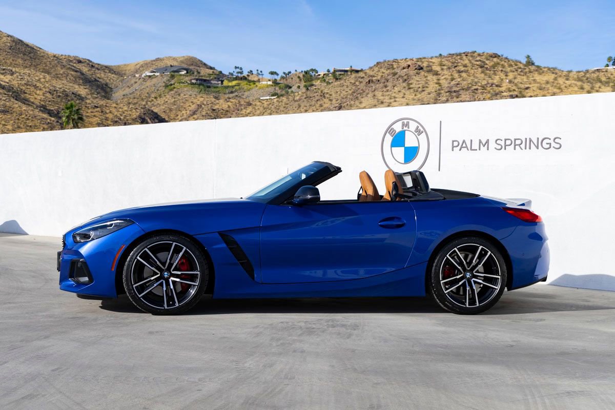 Certified 2023 BMW Z4 M40i w/ Premium Package image 4