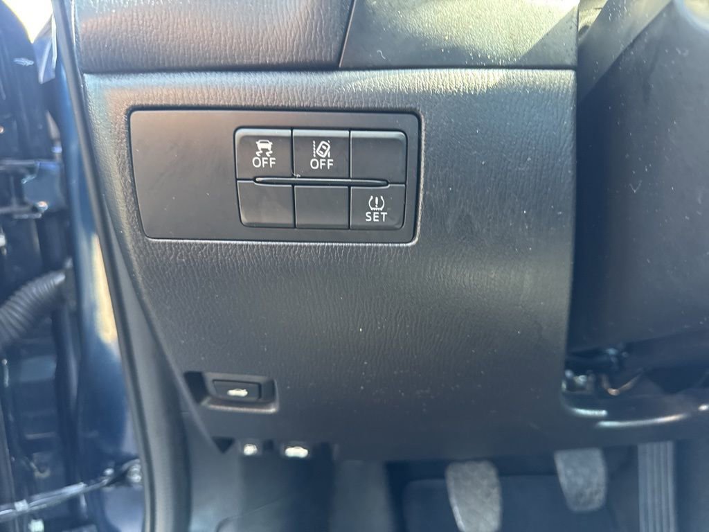 Used 2018 MAZDA MAZDA3 Grand Touring w/ Premium Equipment Package image 20