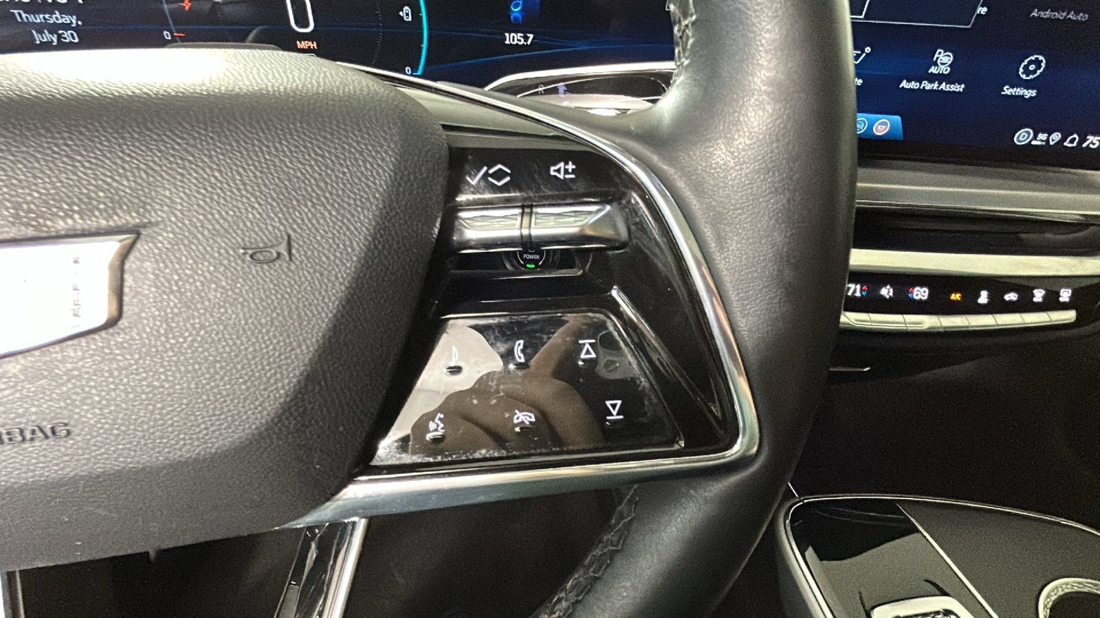 Used 2024 Cadillac Lyriq Sport RWD image 16